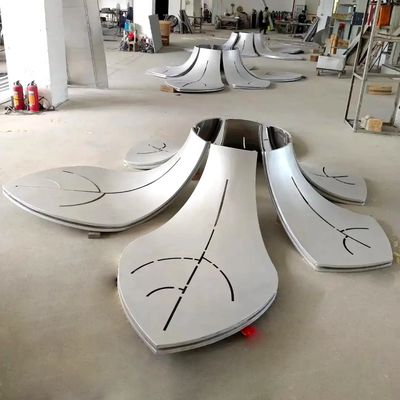 خرید پانل فلزی آلومینیوم هایبرولیک قابل سفارشی برای تزئین نمای تجاری online manufacture